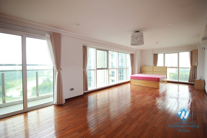 Spacious well finished apartment for rent in Ciputra, Tay Ho